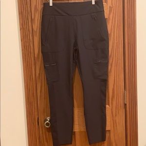 New never worn Athleta Highline Hybrid Cargo Tight